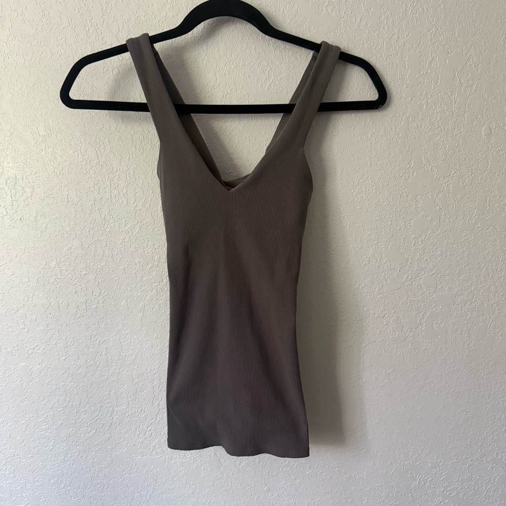 Alo Yoga Elevate Tank Top, Gray, size x Small